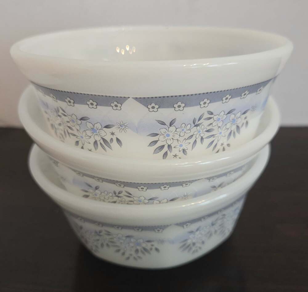 Vintage Pearl European Home Set Opal Glass 4.75" Bowls Blue Floral Set of 3